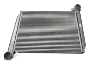 Ladeluftkühler Mercedes Travego Vergleichsnummer: 135-00014-0; 137005N; 2033015; 866188; 8ML376724-391; A0005000002; A0025011301; A0025011701 MEB-Nr.: 135-00014-0